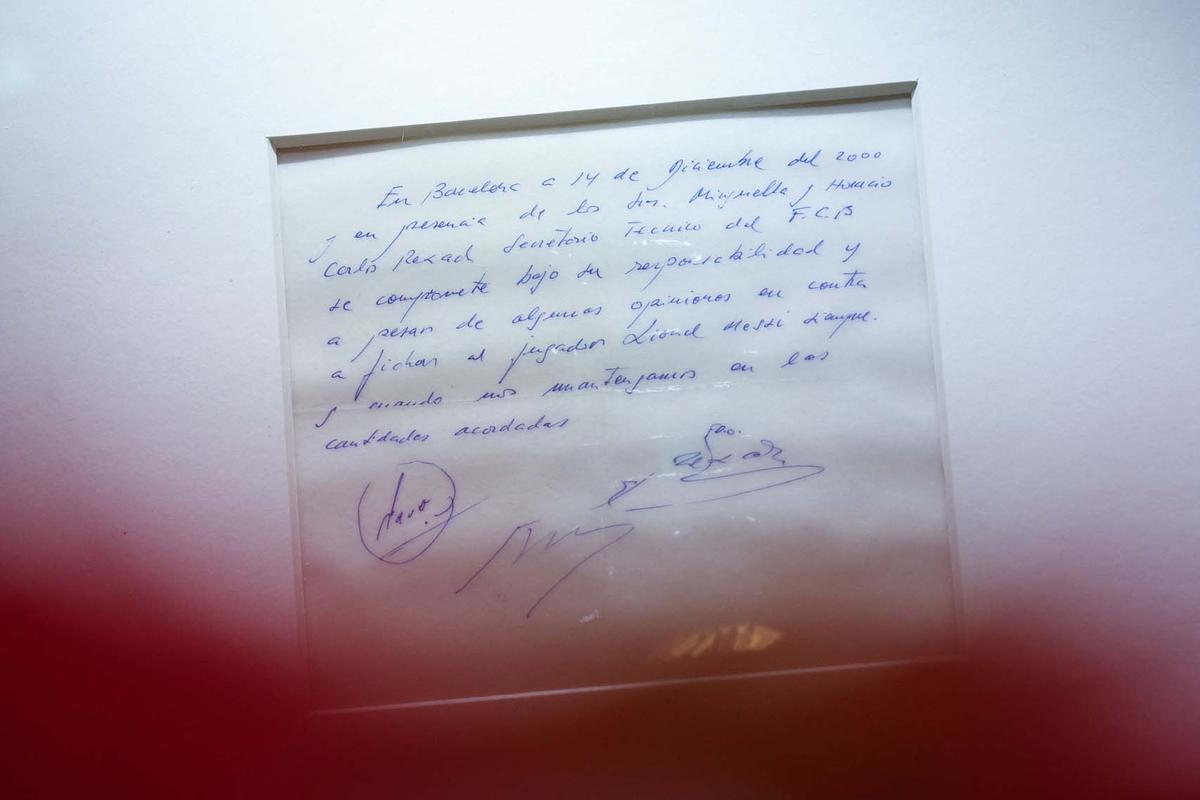 La servilleta con el primer contrato de Messi sale a subasta en Londres por 350.000 euros