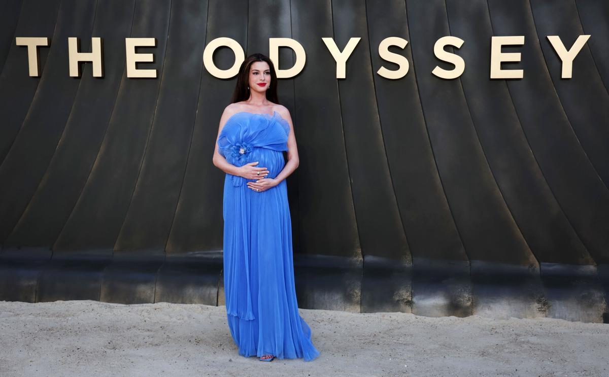 a actriz estadounidense Anne Hathaway en el estreno mundial de The Odyssey