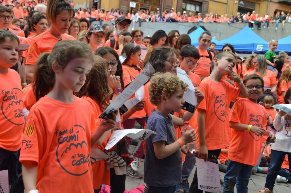 1.700 veus fan bategar la plaça de Sant Pere