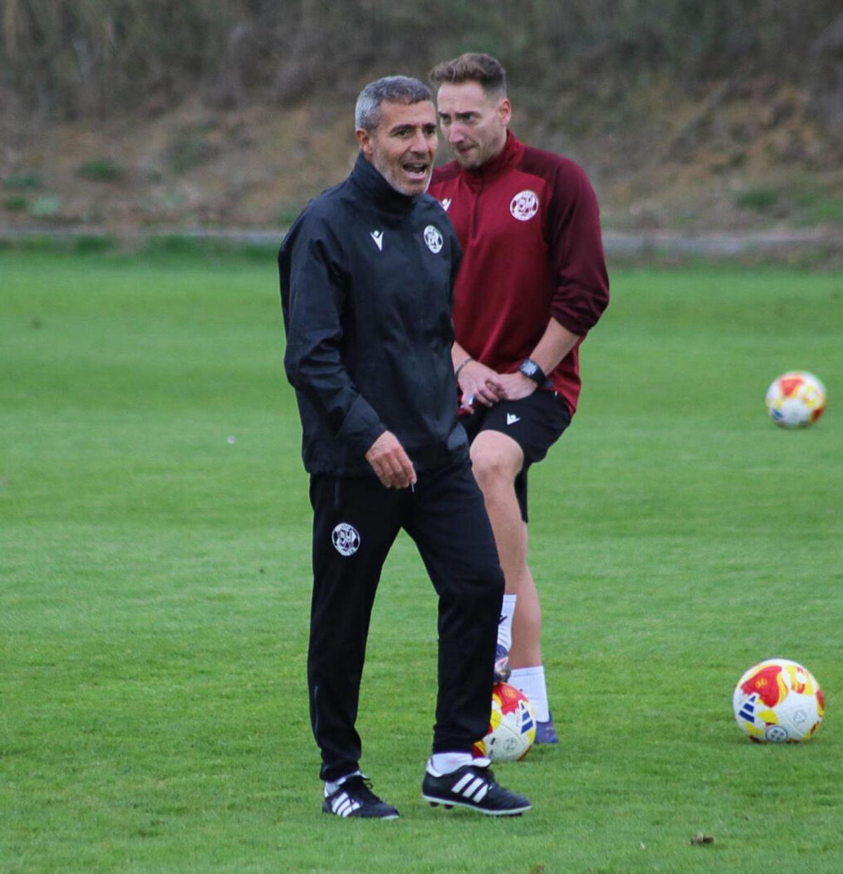 Óscar Cano, en un entrenamiento del Zamora CF en el anexo del Ruta de la Plata.  | ALBA PRIETO