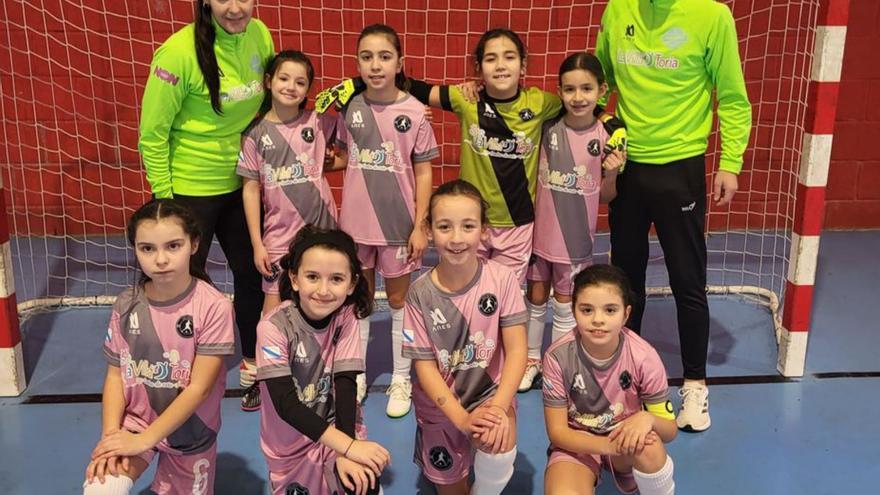 Primer equipo femenino de la historia de la entidad. |  // FDV