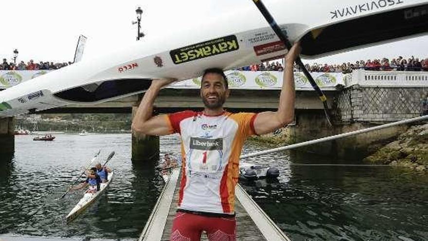 Walter Bouzán, tras imponerse en el Sella en 2017.