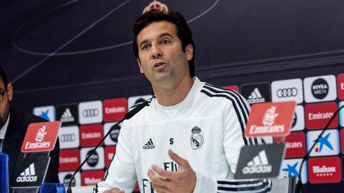 Solari comparece en la sala de prensa