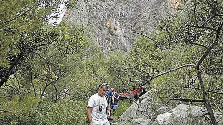 Rescate de un escalador en sa Gubia, en Bunyola.