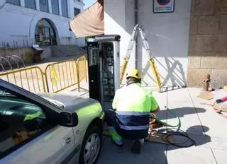 Punto de recarga para coches eléctricos en la plaza de abastos de Vilagarcía