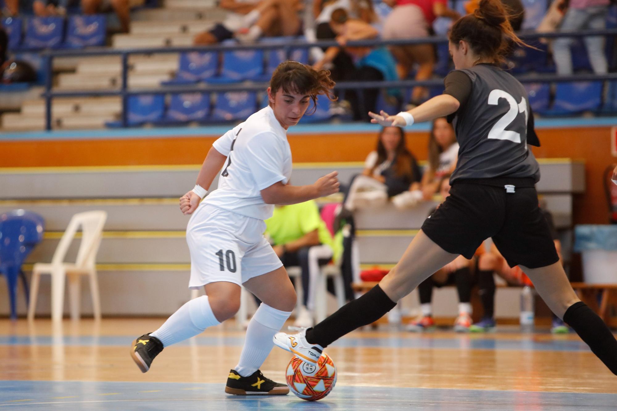 Partido entre la Peña Deportiva y el CFS Les Glòries de fútbol sala femenino.