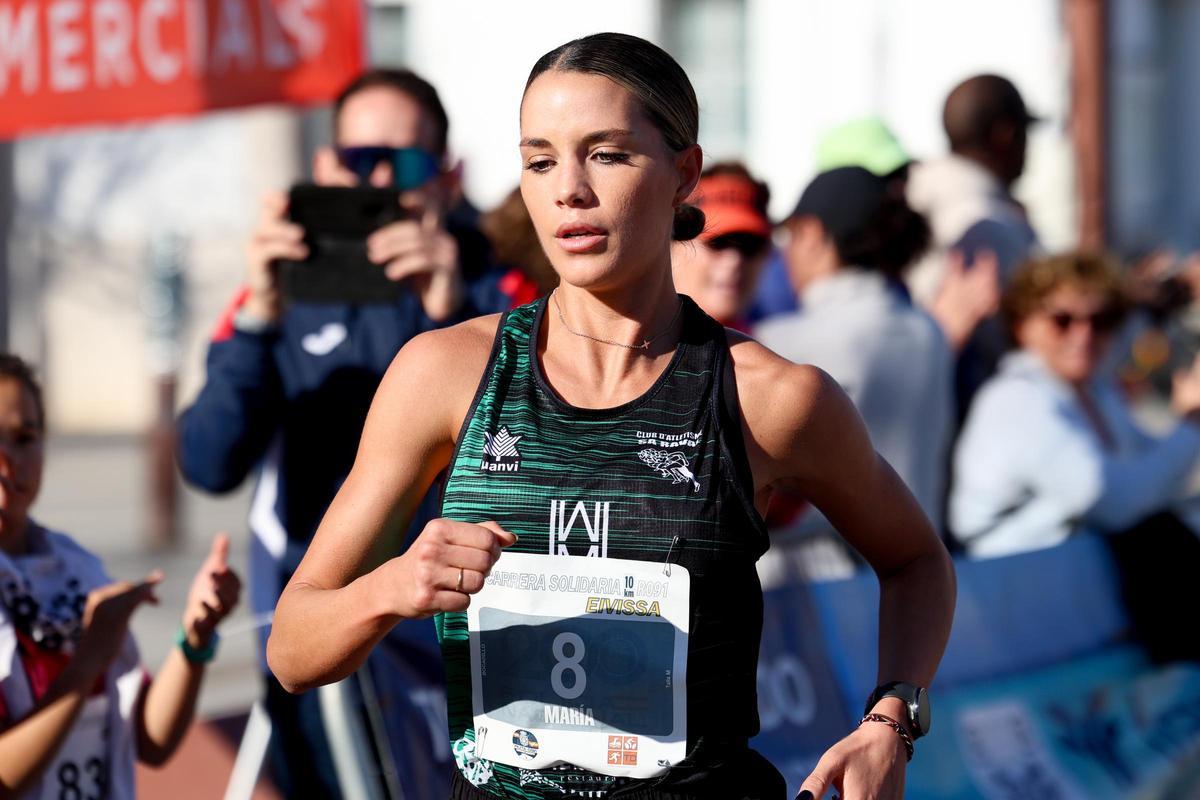 La ganadora de la carrera 10 K, María García, durante la carrera