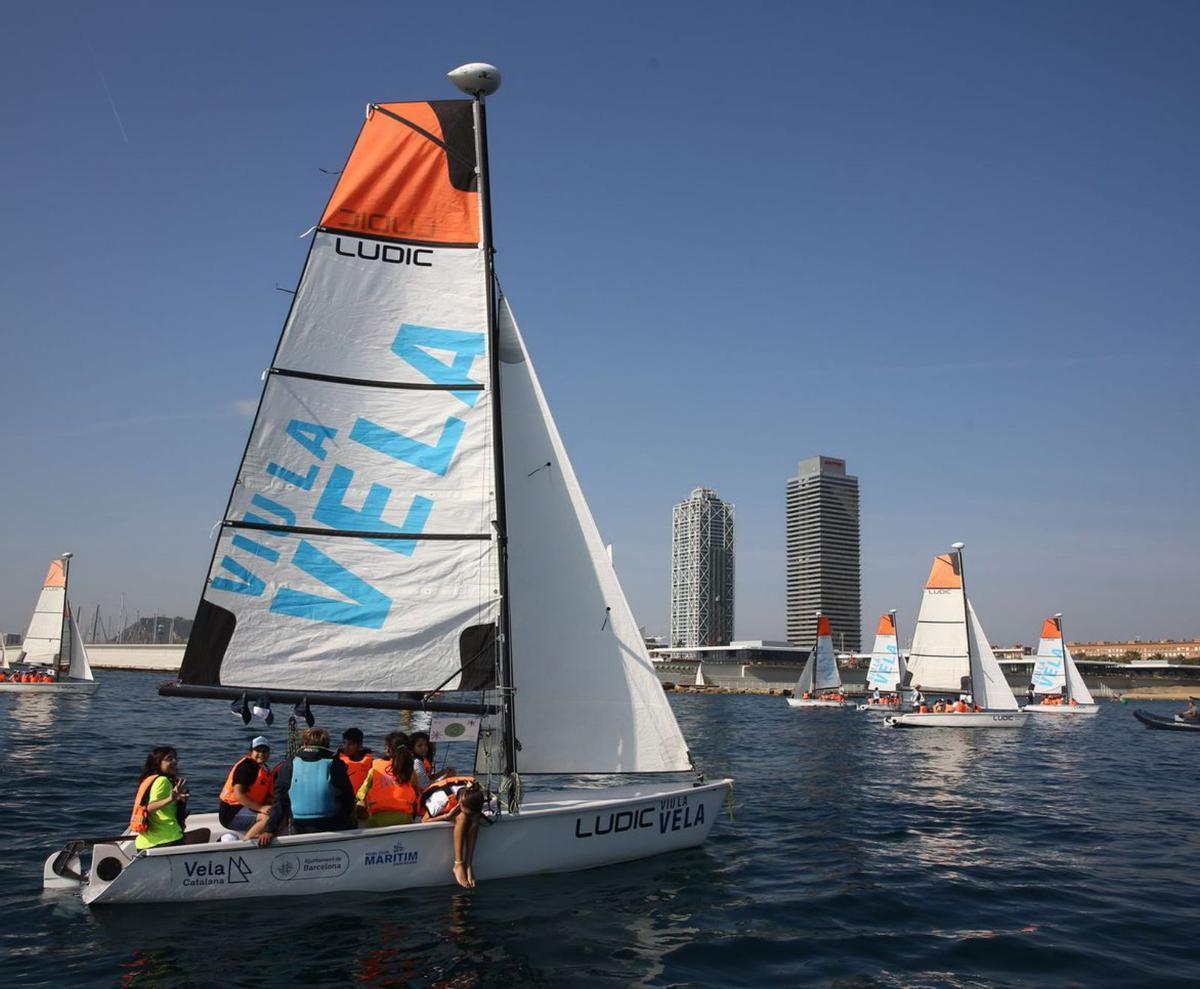 Marea de joves navegants Marea de joves navegants
