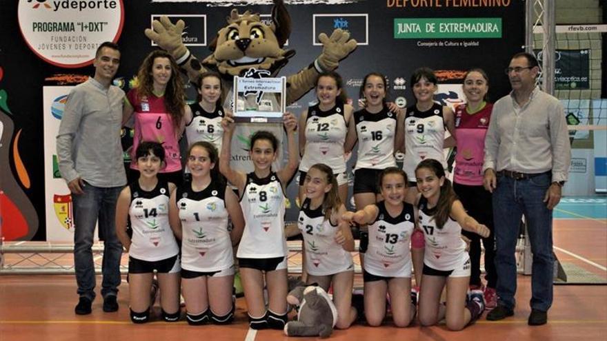 El I Torneo Internacional de Voleibol impulsa al empoderamiento femenino