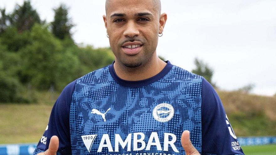 Mariano reaparece por sorpresa entrenando con el Alavés