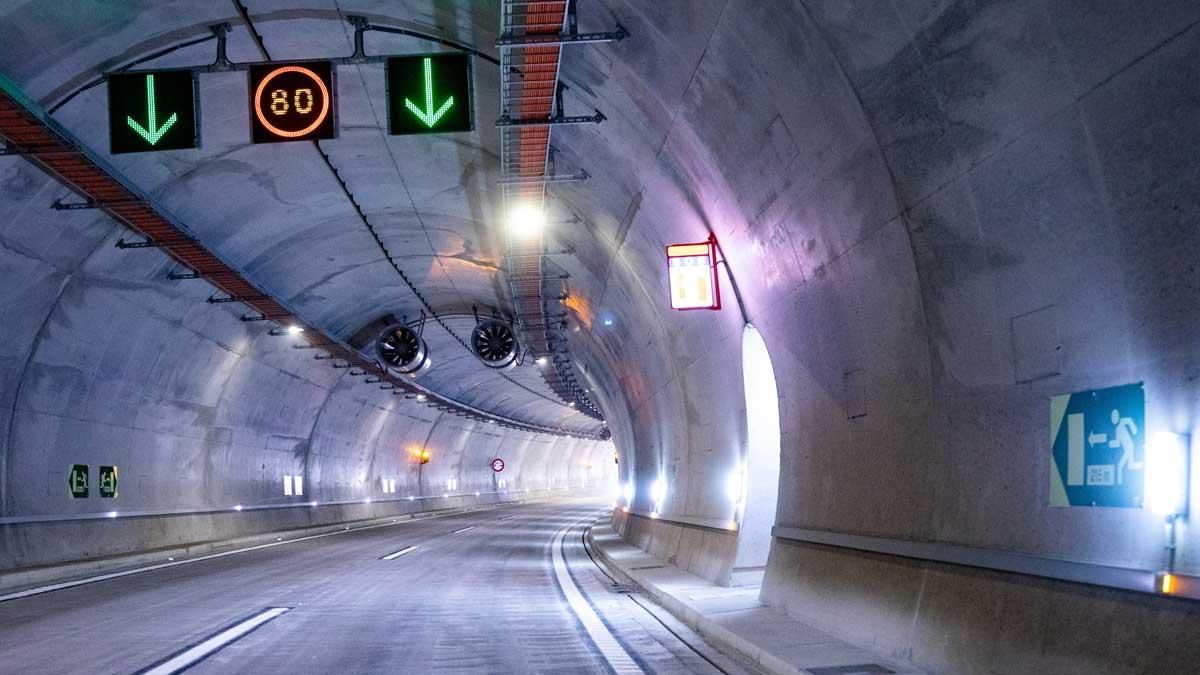 Un recorrido por el nuevo túnel de Vallirana.