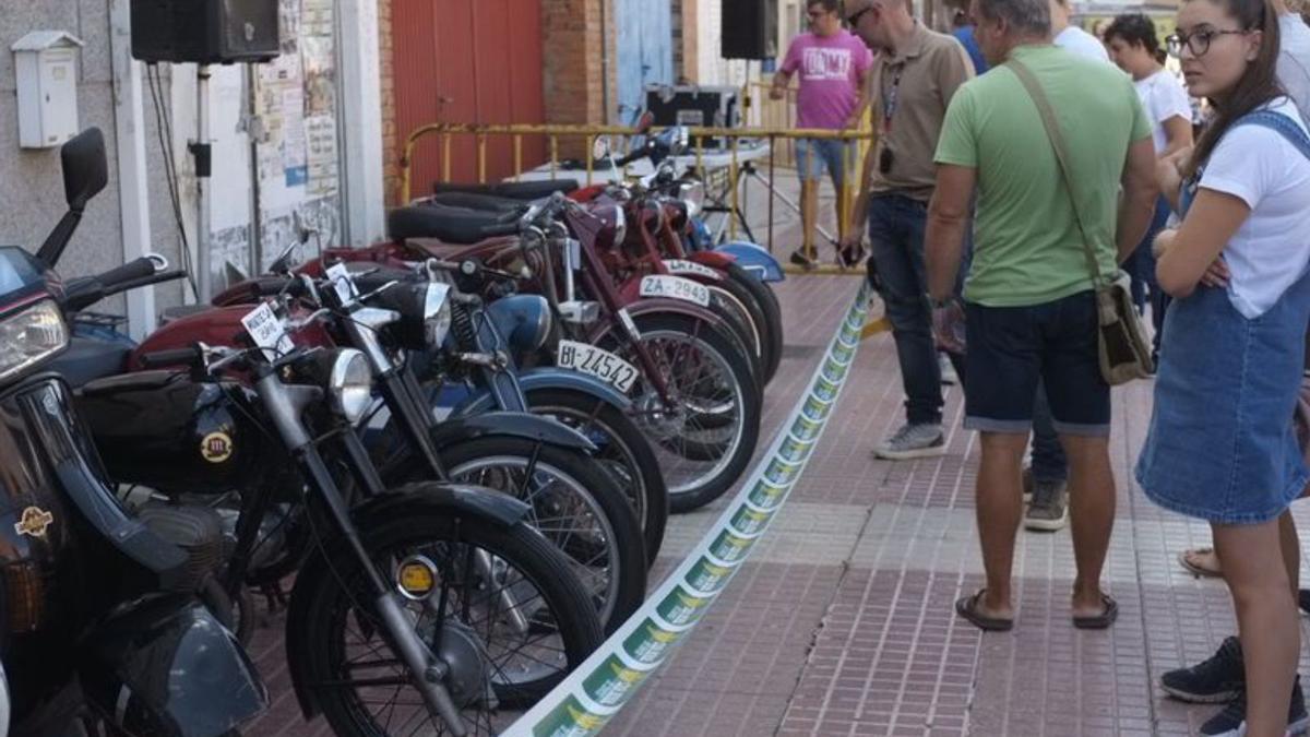 Una muestra de motos antiguas. | J. A. G.