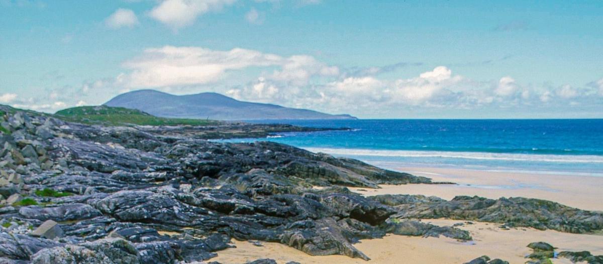 Desde el norte de Skye se llega a la isla de Harris, parte de las Hébridas Occidentales