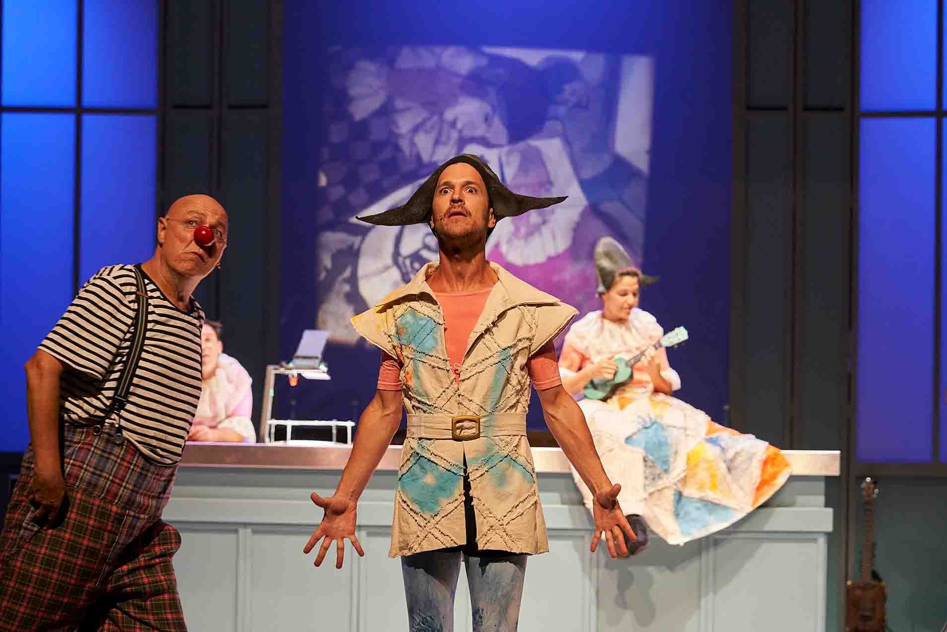 La historia interminable' transforma el teatro Apolo en un mundo de  fantasía
