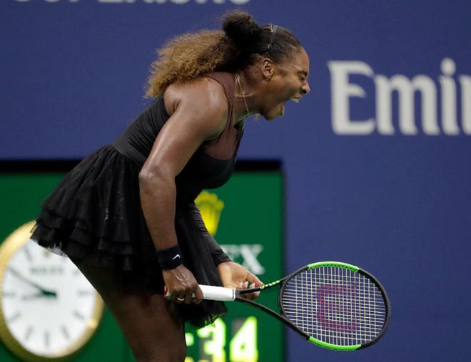 Serena Williams durante el partido del US Open en el que vistió un vestido-tutú