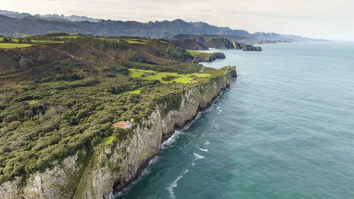 Asturias, un otoño para escuchar el bosque y el mar