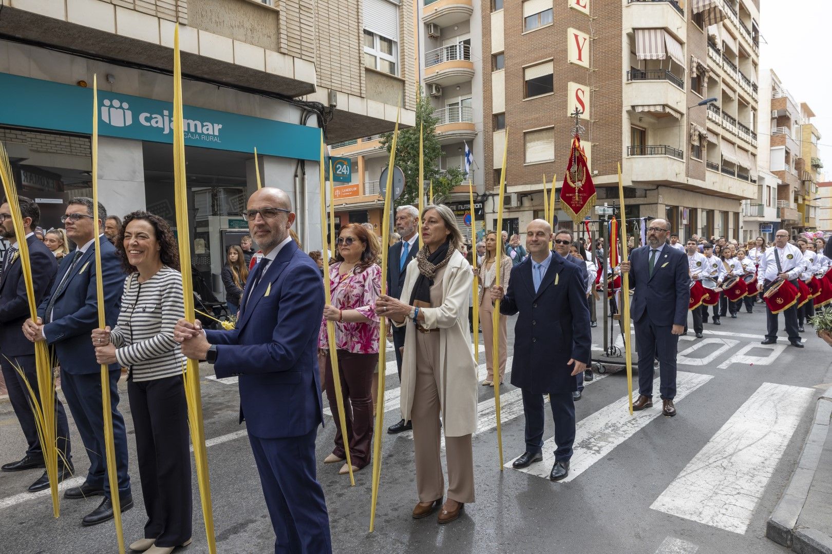 Bendición y procesión de Las Palmas en Torrevieja de Domingo de Ramos en la Semana Santa 2024