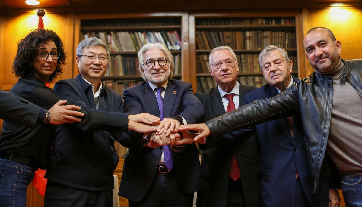 Chery aterra a Barcelona per mirar terrenys on instal·lar la seva nova fàbrica Chery aterra a Barcelona per mirar terrenys on instal·lar la seva nova fàbrica