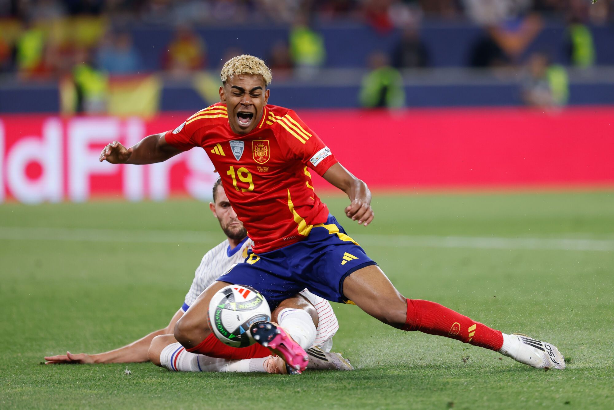 Lamine Yamal of Spain and Adrien Rabiot of France in action during the UEFA Nations League Semi Final match between Spain and France at Stuttgart Arena on June 5, 2025, in Stuttgart, Germany. AFP7 05/06/2025 ONLY FOR USE IN SPAIN. Dennis Agyeman / AFP7 / Europa Press;2025;SOCCER;SPORT;ZSOCCER;ZSPORT;Spain v France - UEFA Nations League Semi Final;