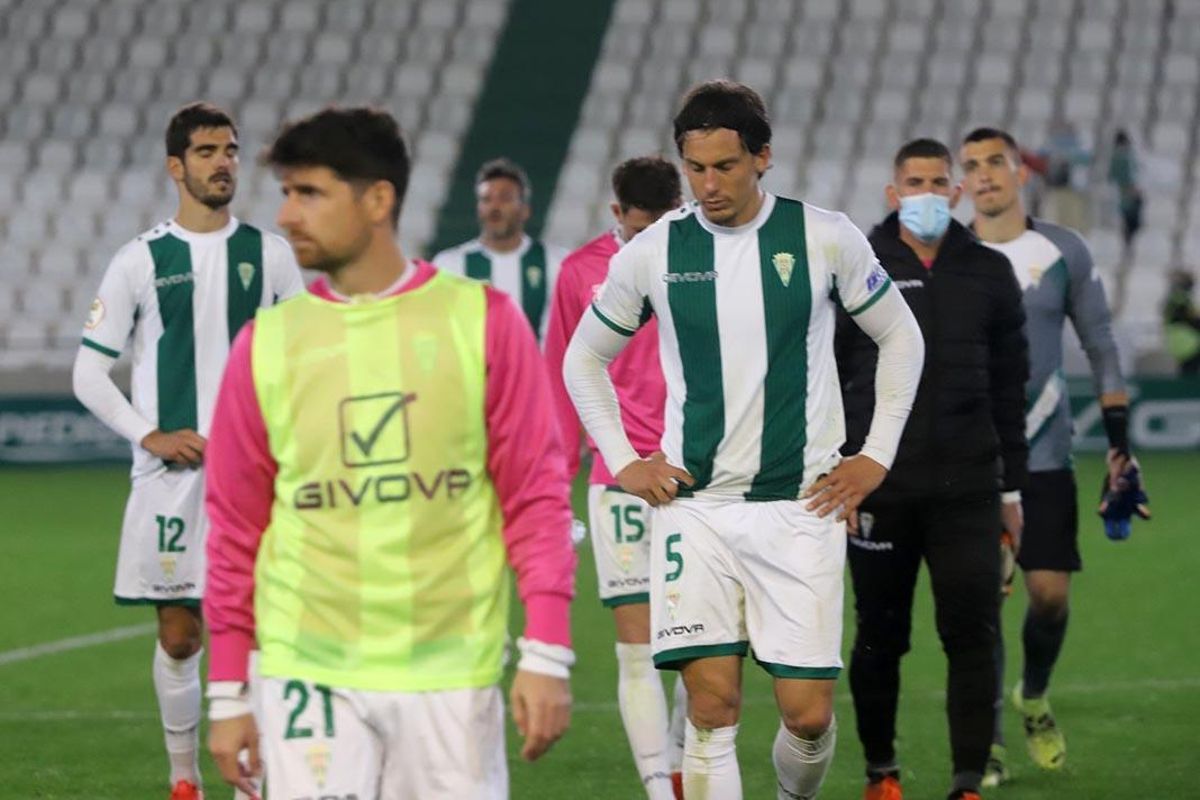 El Córdoba CF se complica aún más su futuro