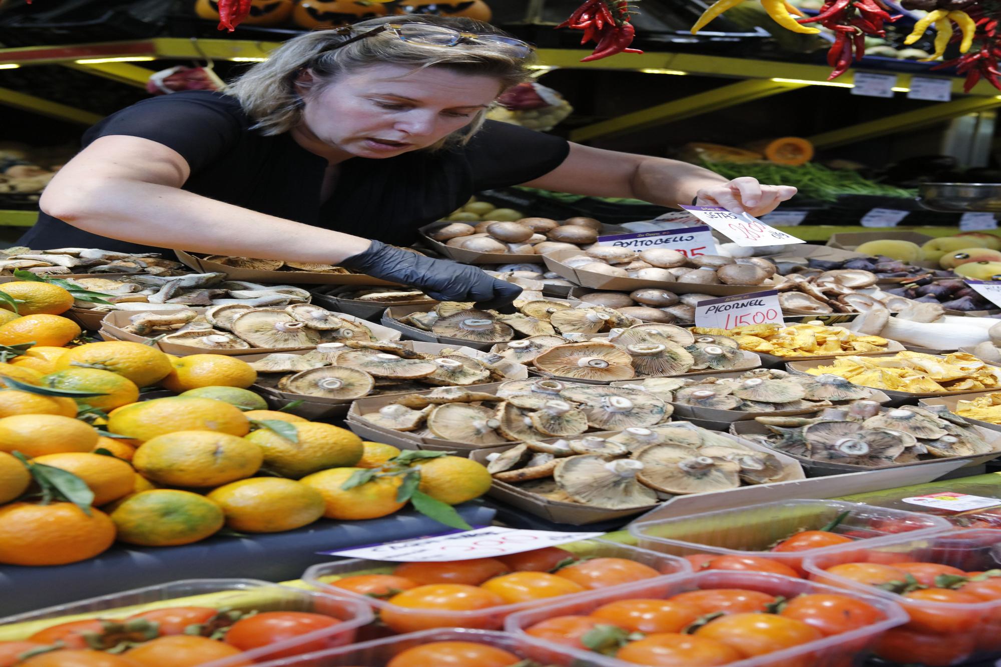 Mitten im Zentrum: Der Markt an der Plaça de l'Olivar