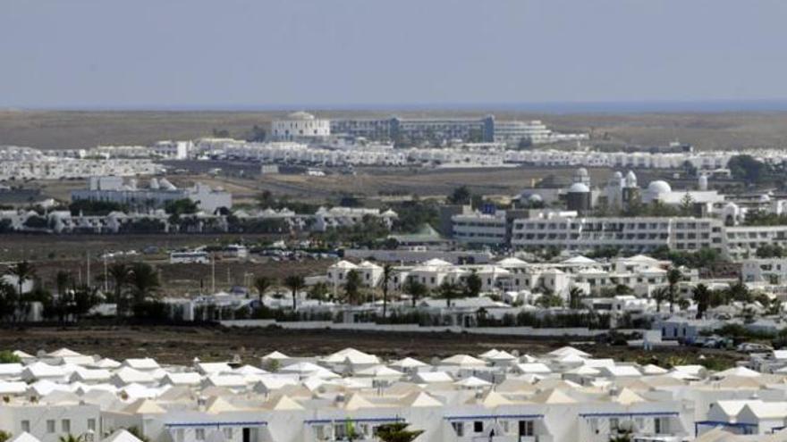 Vista de Playa Blanca, donde se encuentra la mayoría de los hoteles ilegales | lp / dlp