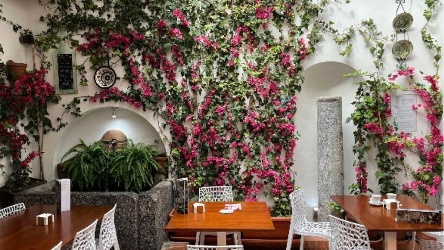 Busca desayunos poco conocidos en Córdoba y encuentra la ‘tosta de salmorejo’ en este precioso restaurante: “Está de muerte”