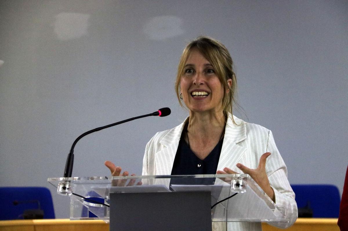 La regidora de Comerç, Gemma Canalias, durant la roda de premsa.