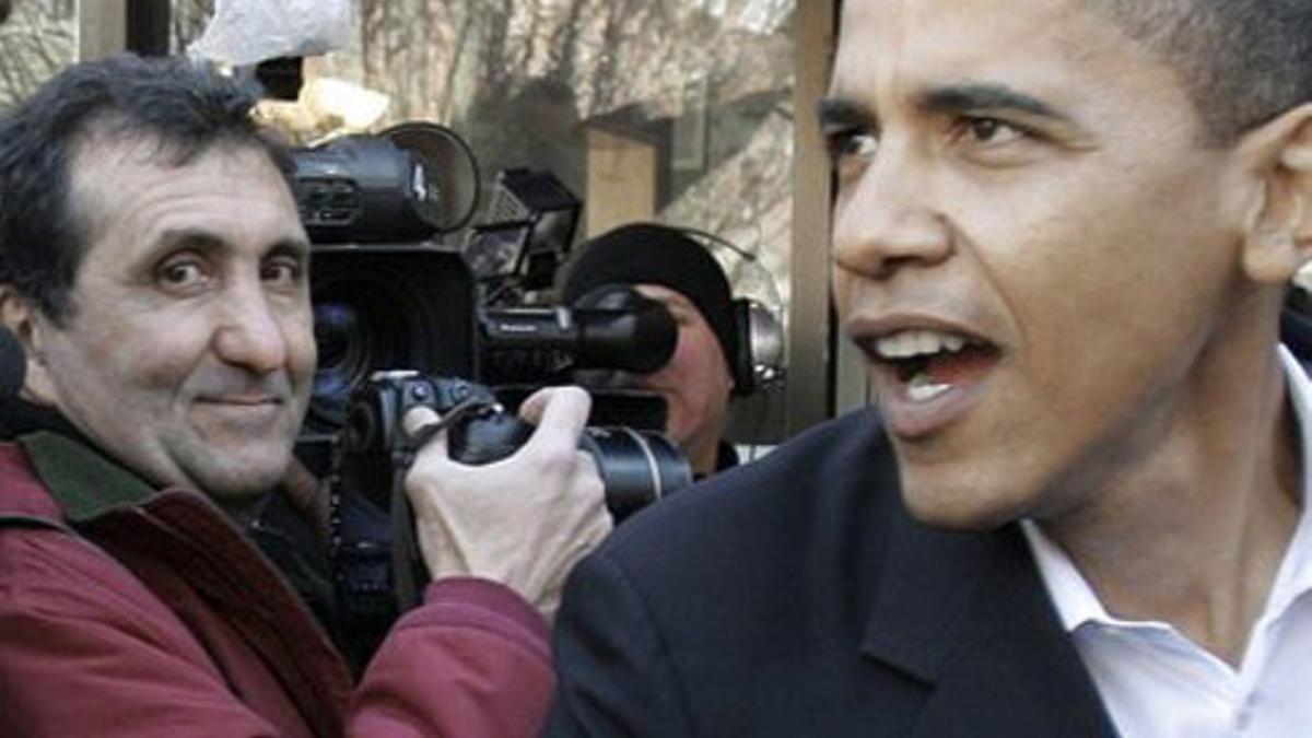 El fotógrafo Pete Souza (izquierda) con Obama.