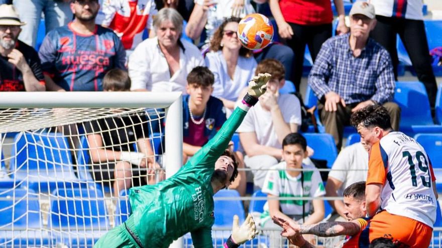 Competencia para Fermín Sobrón en la portería del Zamora CF: Adrián Pereda