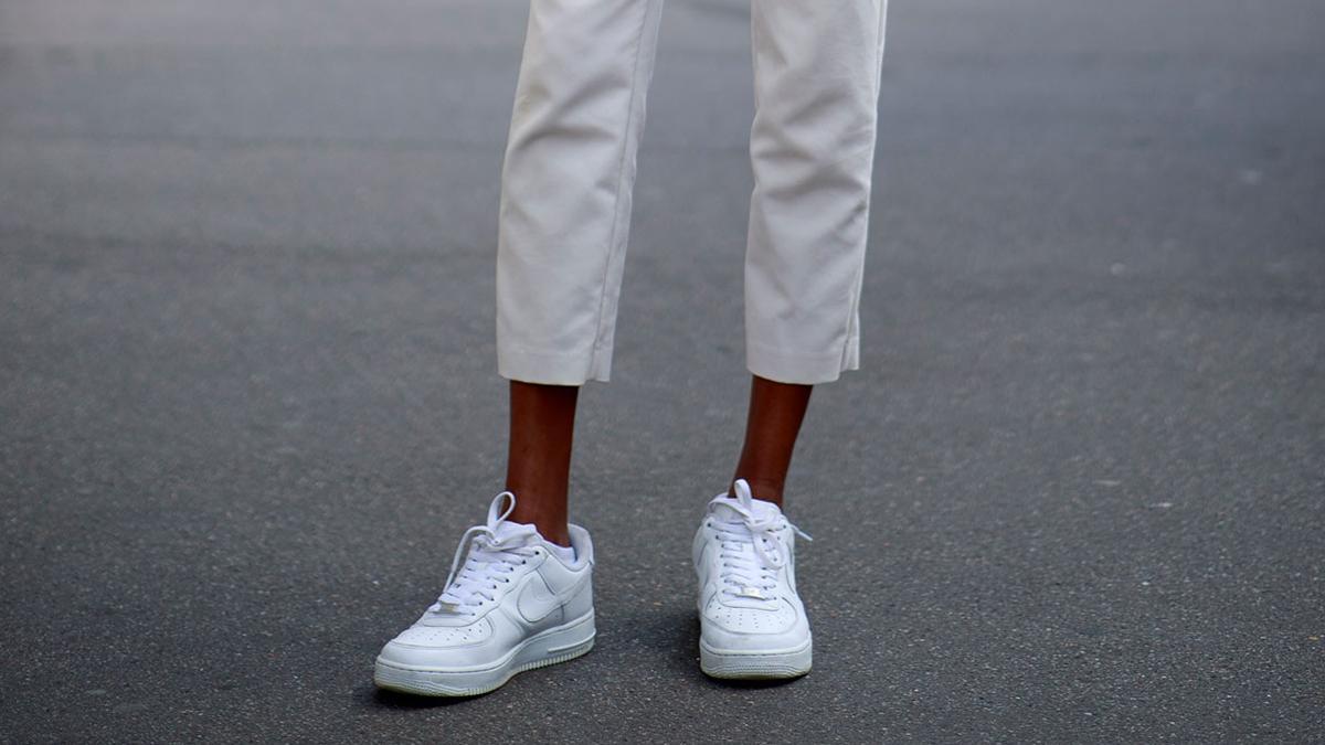 Las zapatillas Nike que vas a llevar con todos tus 'looks' de invierno  ahora están de super rebaja - Woman