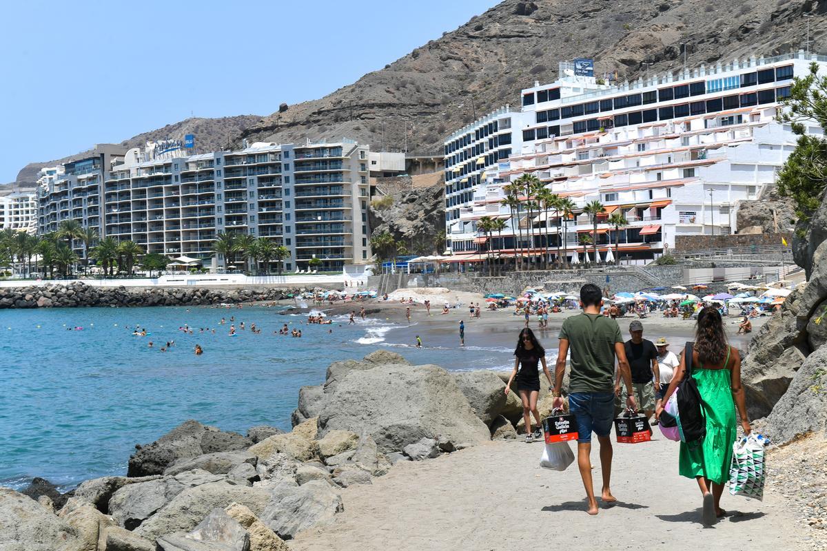 A la izquierda, el complejo Radisson Blue Resort.