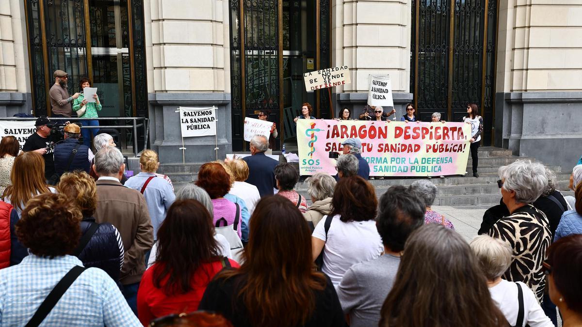 Movilización de la Plataforma SOS en Defensa de la Sanidad Pública de Aragón.