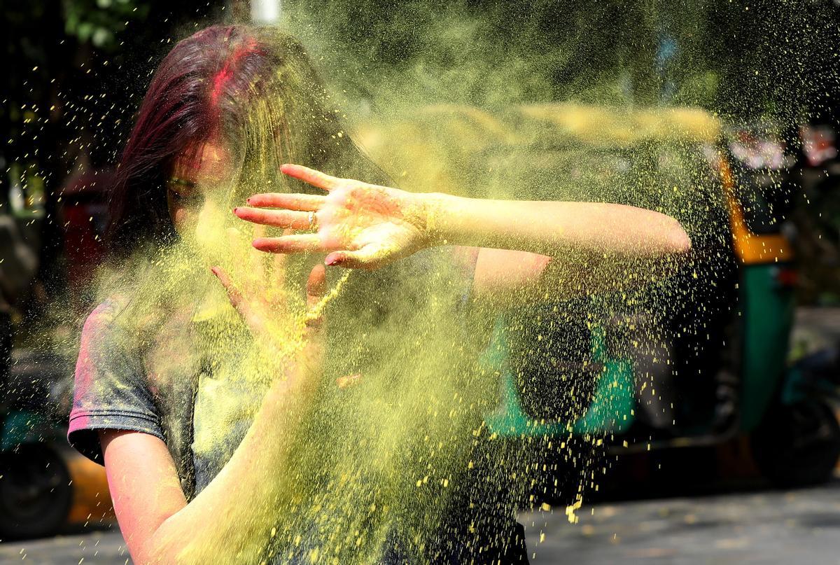 Celebración del festival Holi en Nueva Delhi