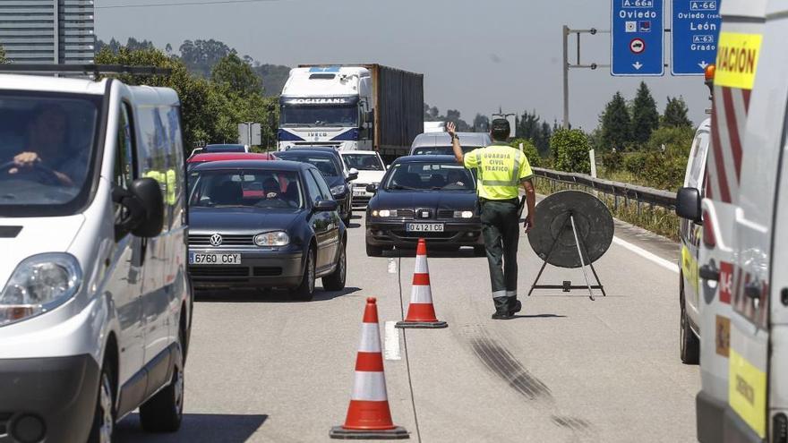 Tráfico identifica siete puntos conflictivos para el puente, en el que habrá 95.000 desplazamientos en Asturias