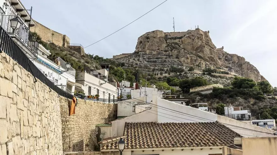 ¿Cómo evita Alicante el desprendimiento de los macizos rocosos que soportan el Castillo de Santa Bárbara?