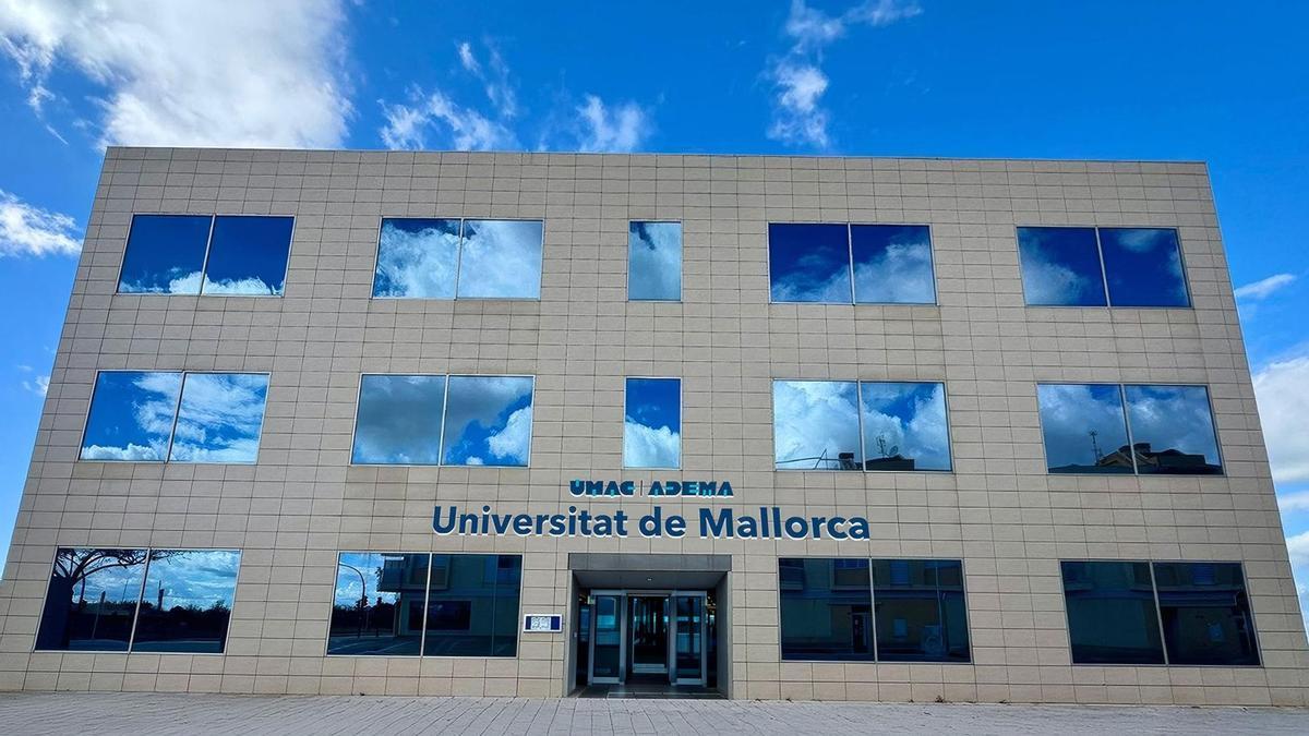 Fachada del Campus Coll de la Universitat de Mallorca.