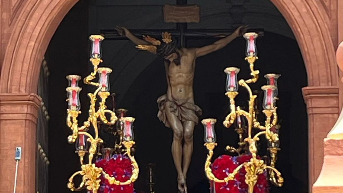 Cristo de la Salud de la Hermandad de San Bernardo.