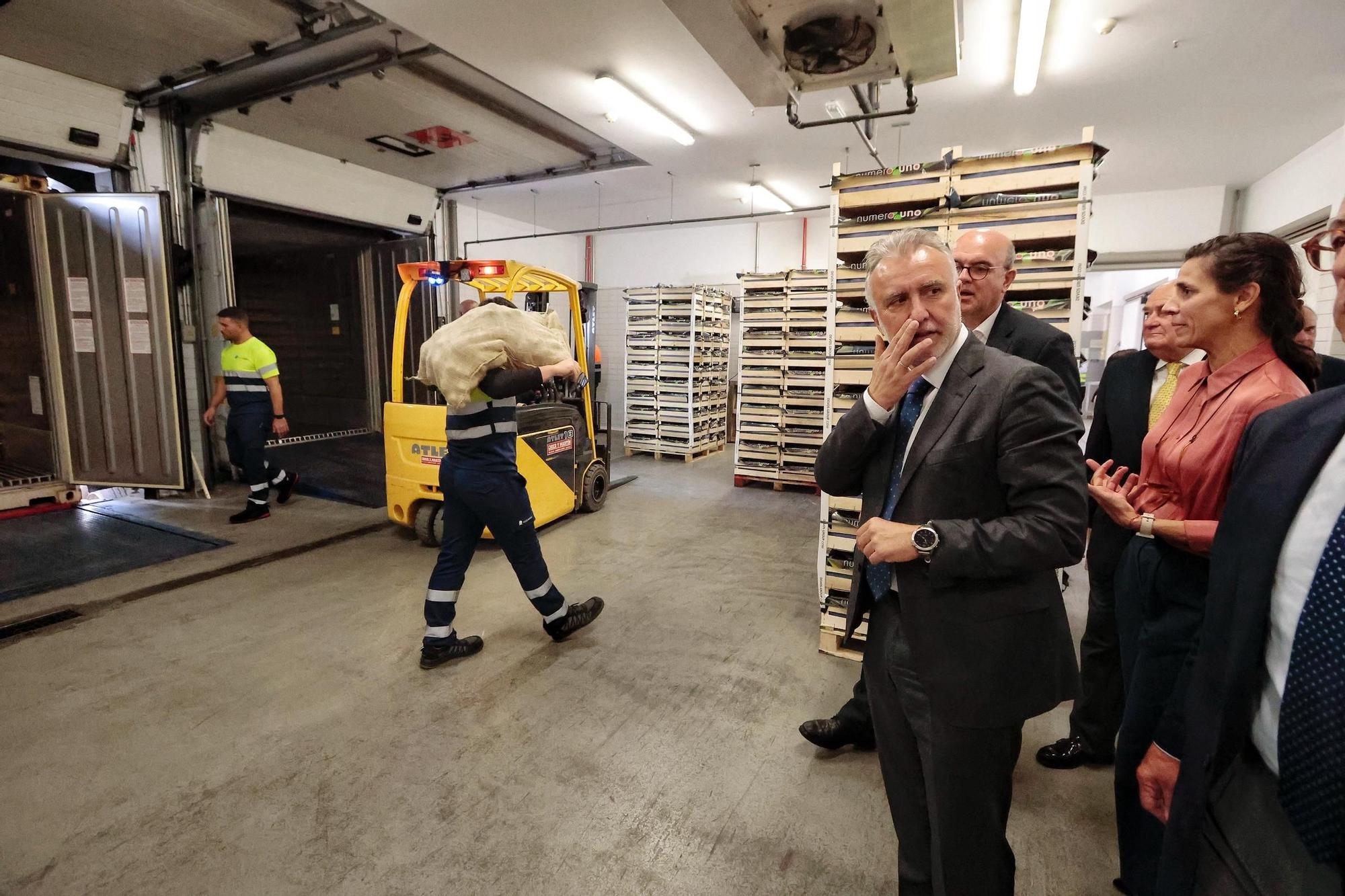 Visita del ministro Ángel Víctor Torres al Puerto de Santa Cruz