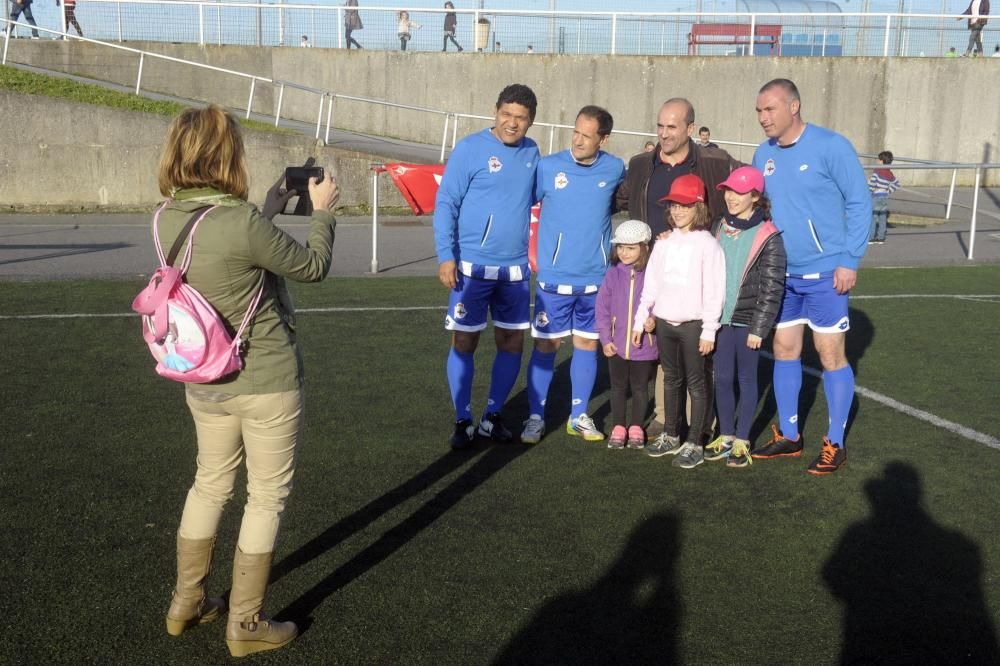 Veteranos del Dépor refuerzan un derbi de peñistas