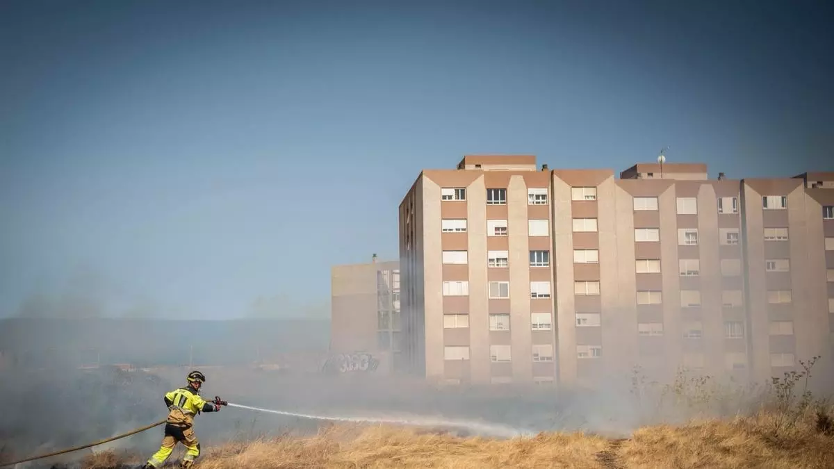 Extinguido sin incidencias un conato de incendio de rastrojos secos en Las Mantecas, Tenerife