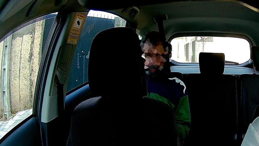 El presunto atracador de taxistas de Vigo se sienta en el banquillo: el fiscal pide casi 5 años de prisión