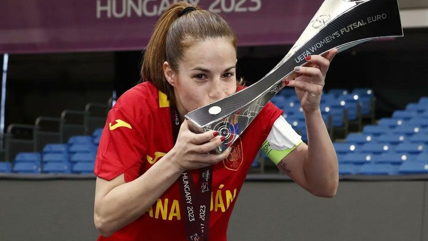 La madrileña Peque, tras conquistar con la selección española la última Eurocopa. | RFEF