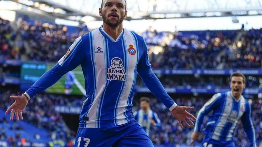 Braithwaite celebra l’únic gol del partit. | ENRIC FONTCUBERTA / EFE