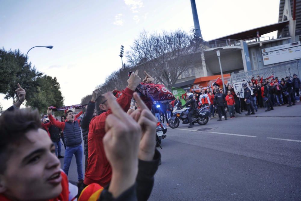 Derbi RCD Mallorca - Atlético Baleares: Recibimiento de los equipos en Son Moix