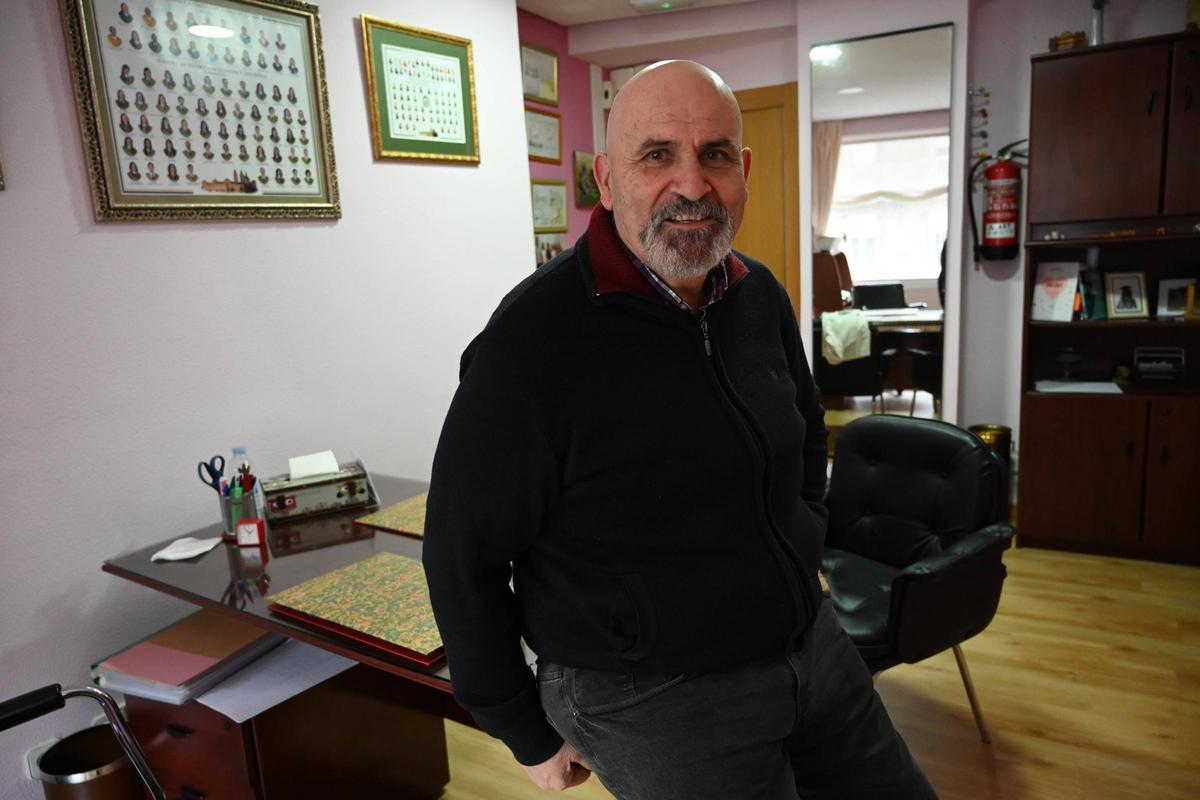 El nutricionista Antonio González Pardo, en su consulta de Pontevedra.