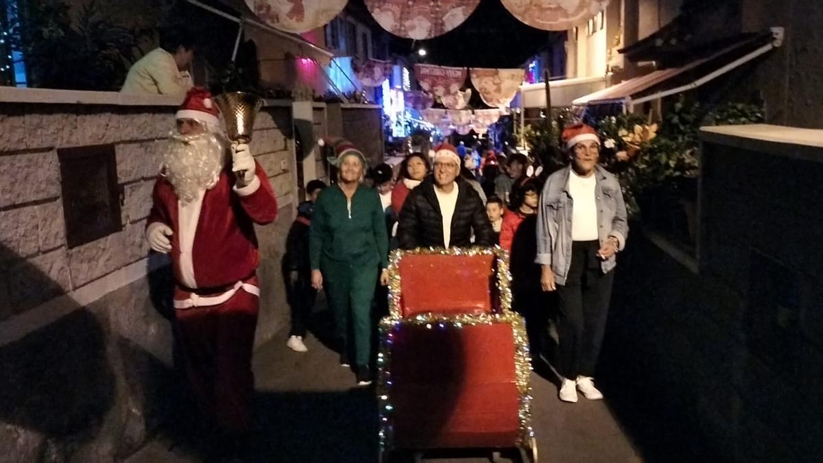 Papá Noel visita los pasajes y sendas de Somosierra
