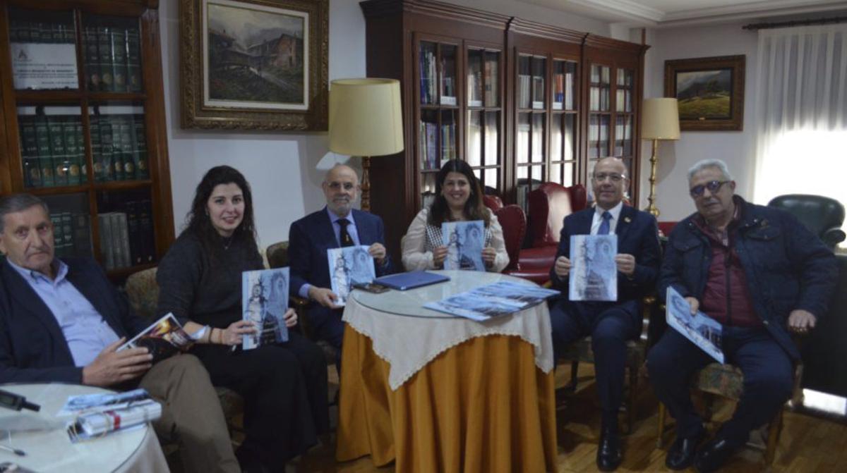 Presentación de la Revista de Semana Santa. | E. P.
