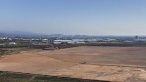 Vista aérea de la parcela en Parc Sagunt donde ya se está levantando la gigafactoría de Volkswagen, el pasado viernes.