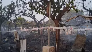 Evacuen més de 1.500 persones per un incendi de matinada en un càmping del Vendrell